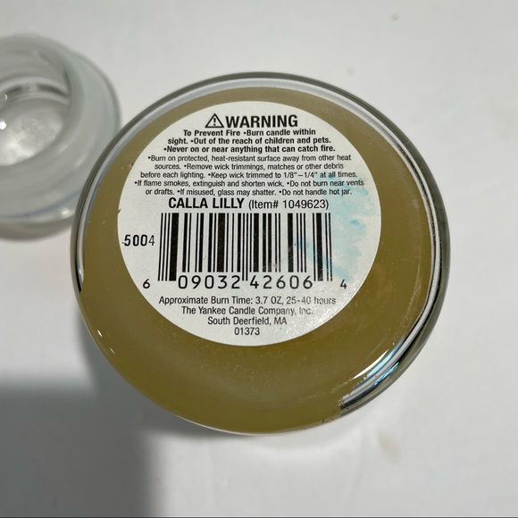 Yankee Candle Yankee candle Cala Lily 3.7 ounce new - Picture 4 of 4
